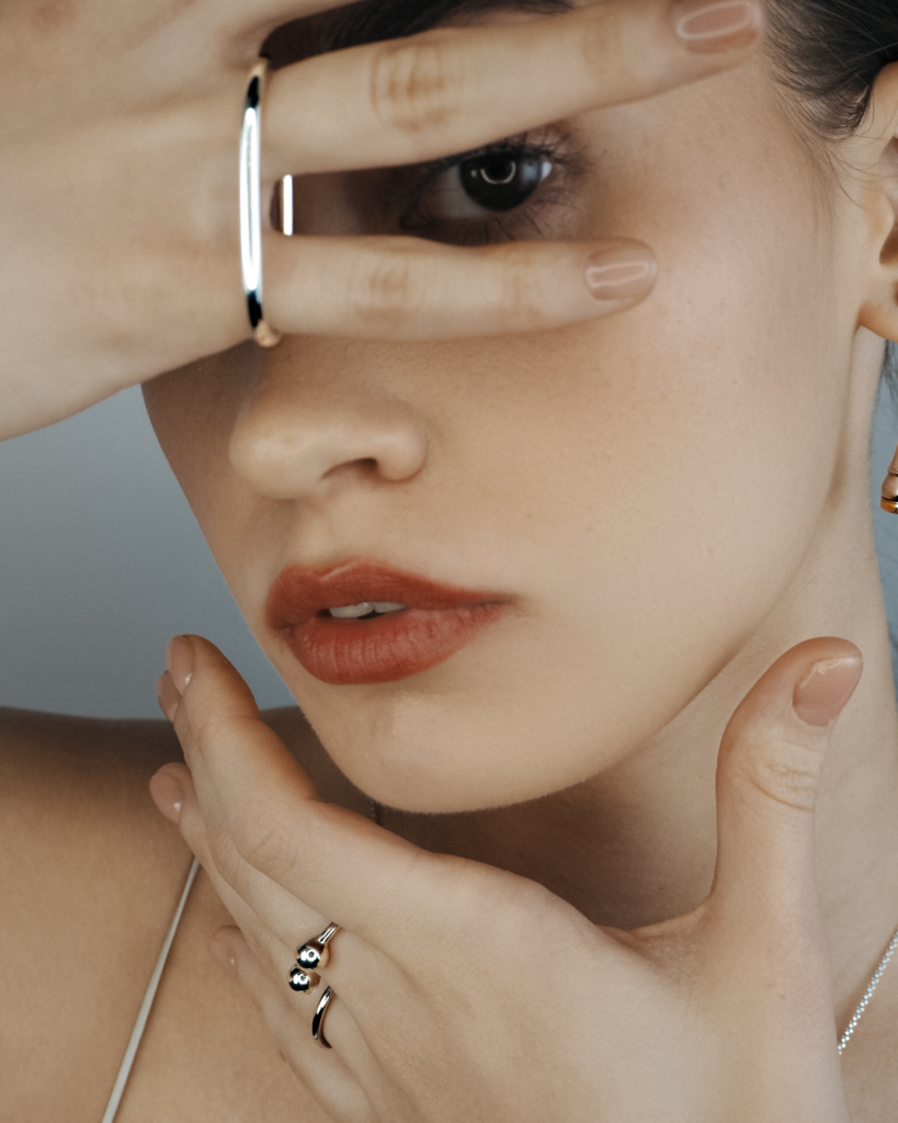 Кольцо на два пальца