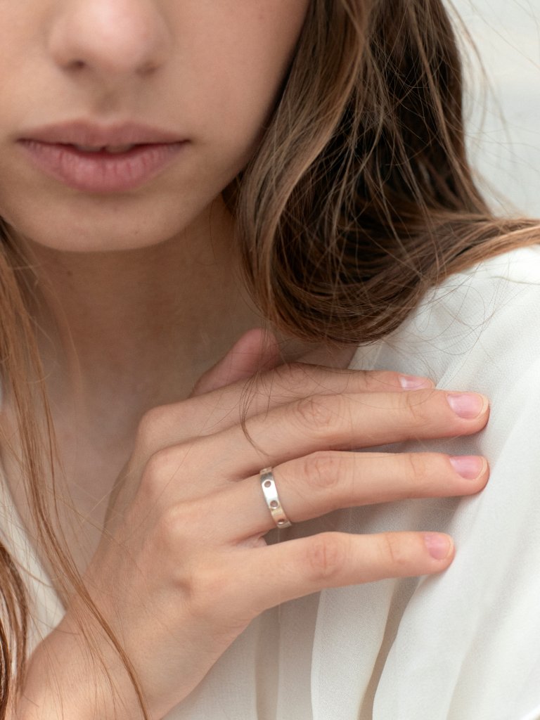 Кольцо с окошками