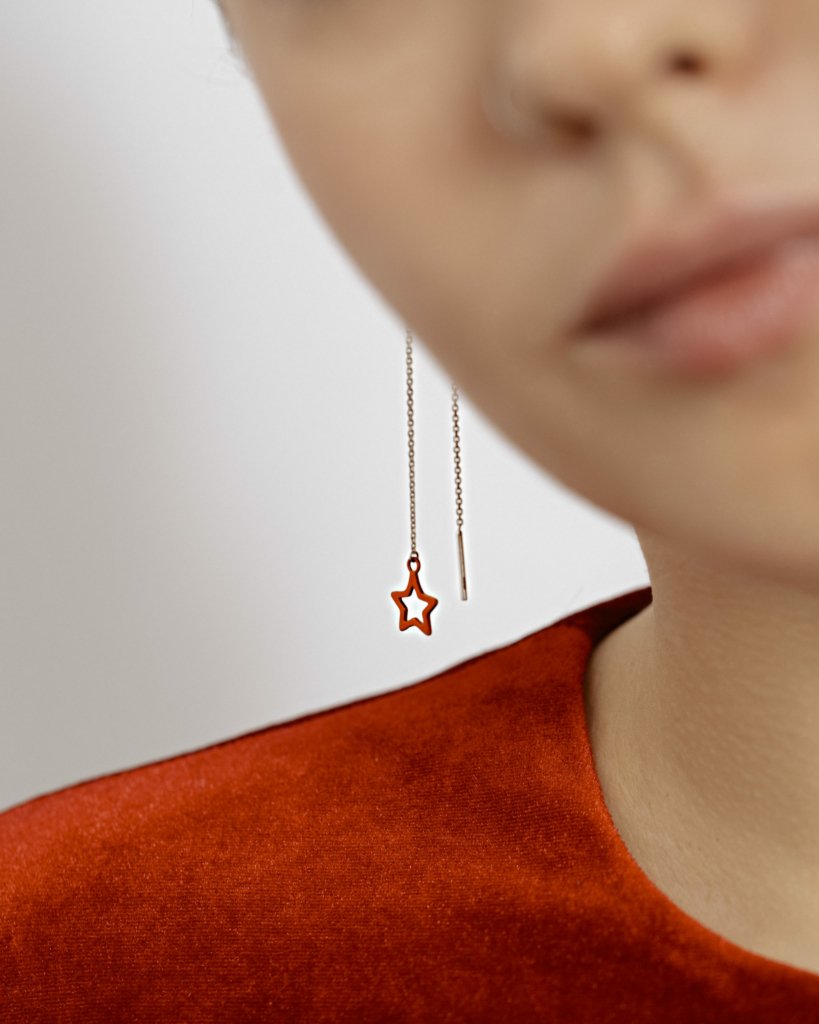 Серьги-протяжки с цветными фигурками