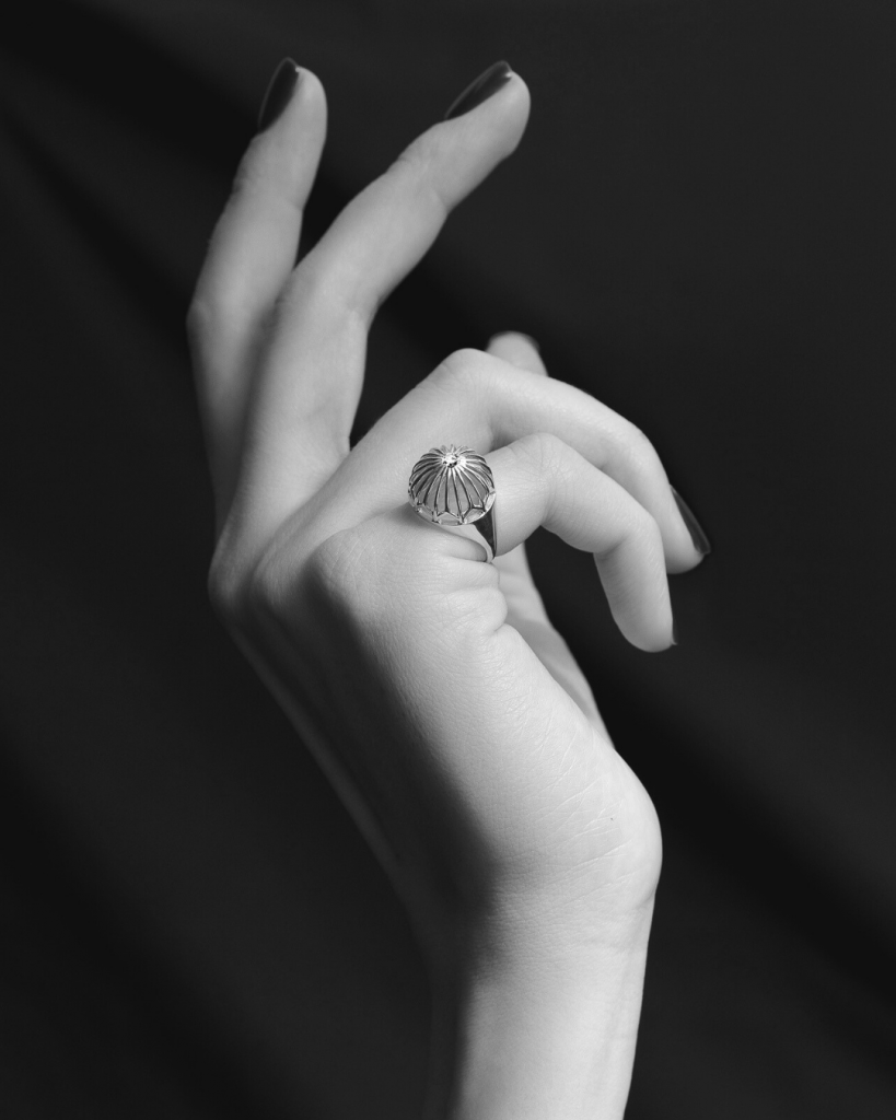 Кольцо ЦИРК из белого золота