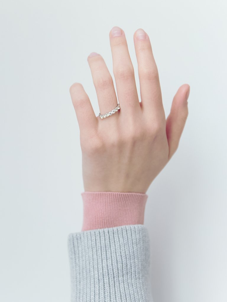 Кольцо-дорожка с 7 бриллиантами