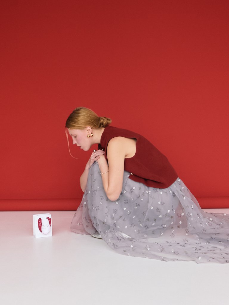 Моносерьга с самыми большими золотыми шарами