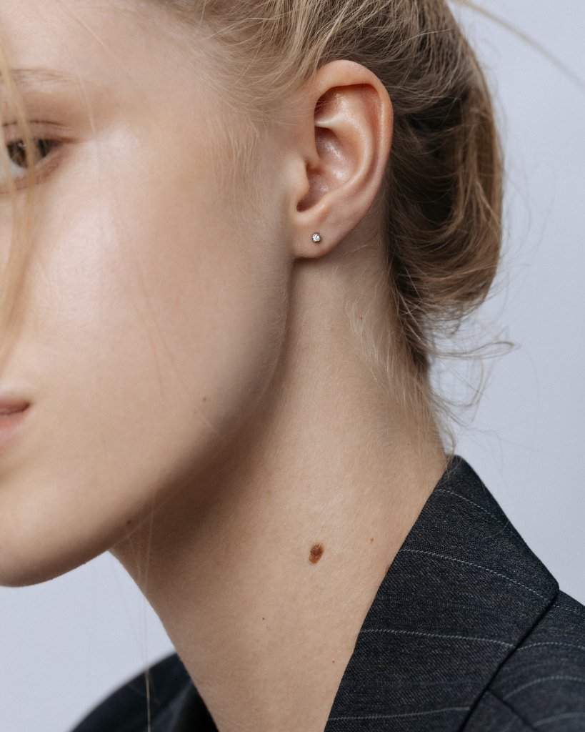 Серьги-гвоздики с микробриллиантами