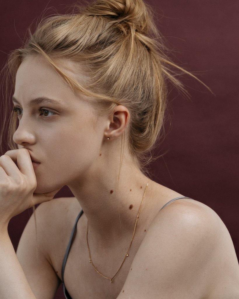 Бриллиантовое ожерелье из желтого золота