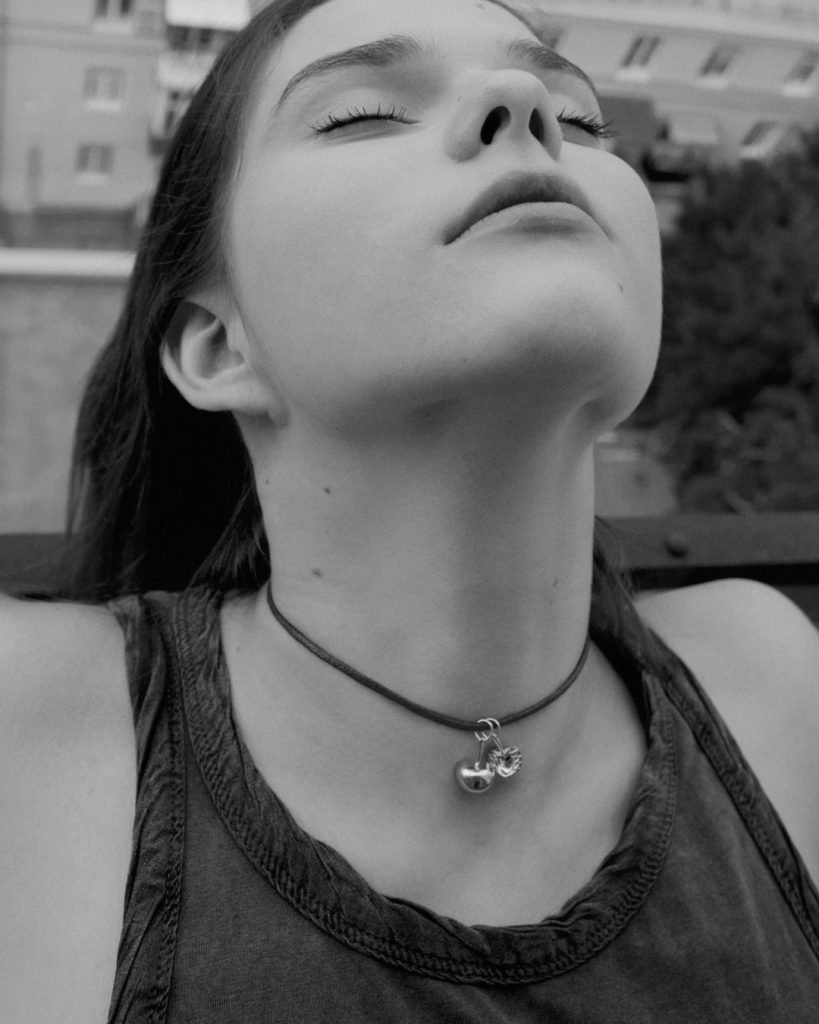 Подвеска вишенка без косточки