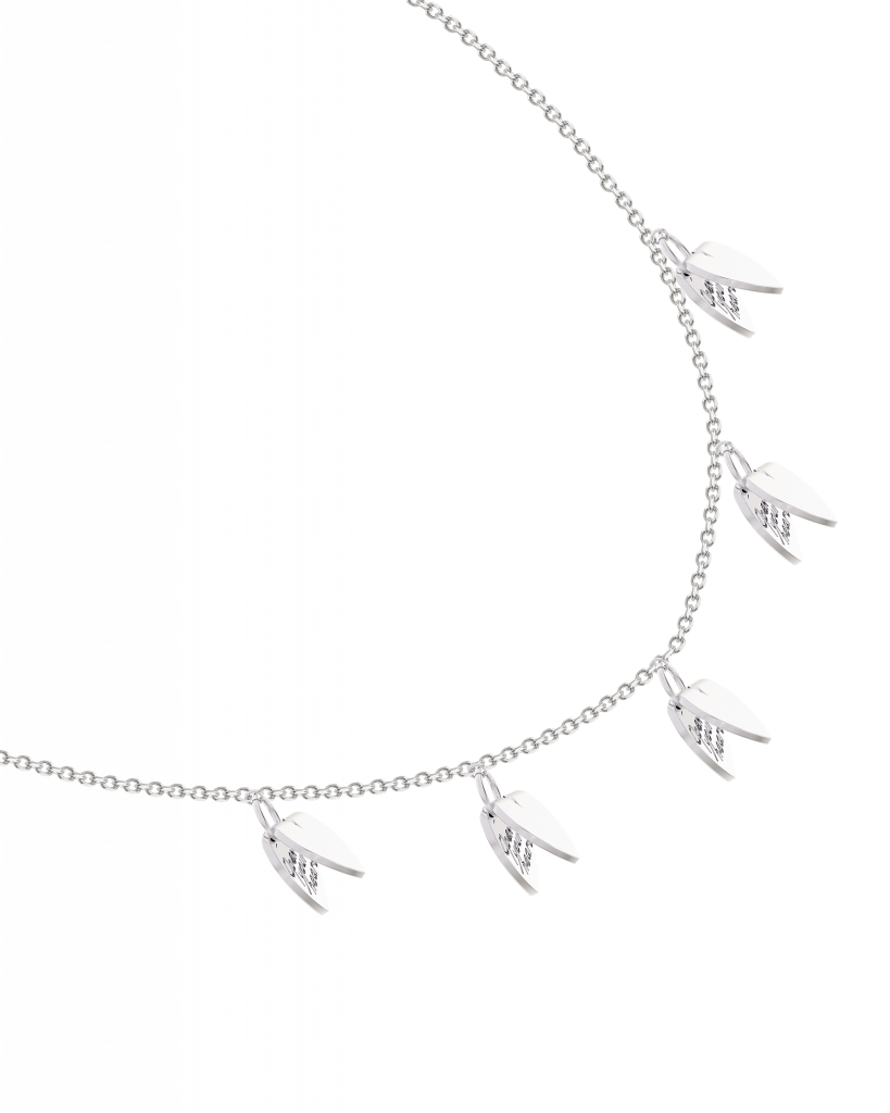 Ожерелье с открытыми сердцами