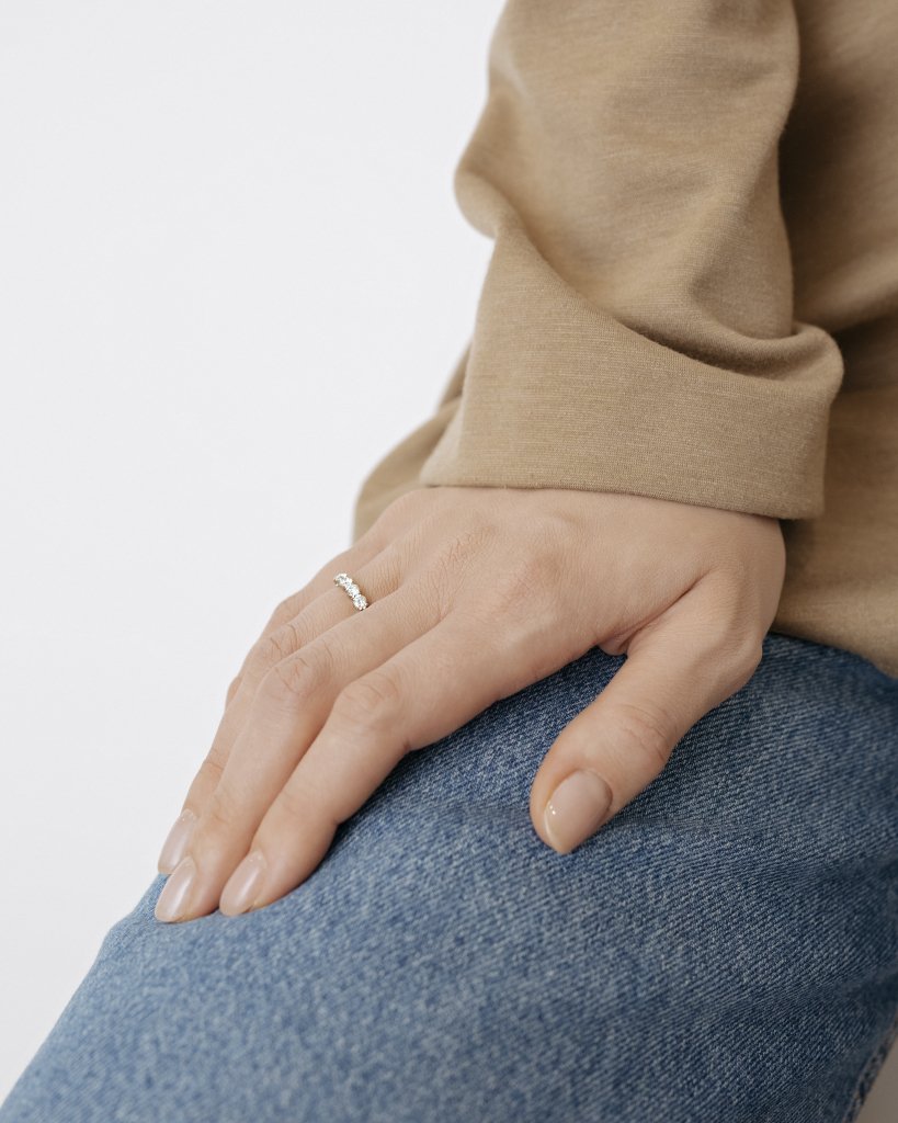 Кольцо-дорожка с 5 бриллиантами