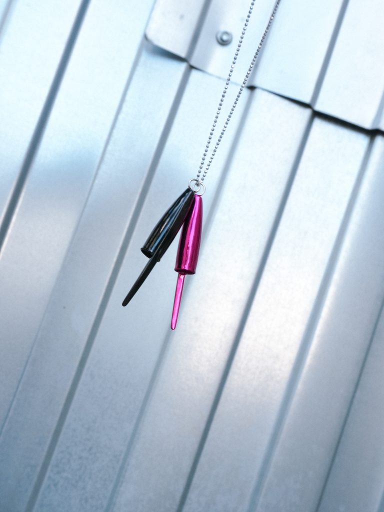 Подвеска колпачок розовая